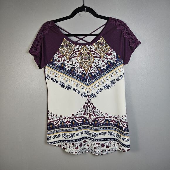 Women's Boho Print Top Size Small Short Sleeve Lace Shoulders Satin Front - Picture 1 of 6